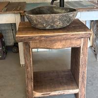 Mobiletto antico bagno