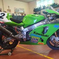 KAWASAKI Ninja 750 ZX-7RR Super Bike Ufficiale