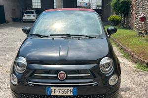 500 Cabrio nera con tettuccio rosso