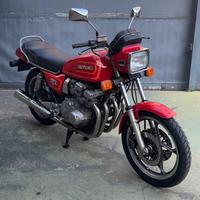 Suzuki gsx 750