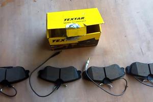 Kit pastiglie freno TEXTAR 2312401 Citroen Peugeot