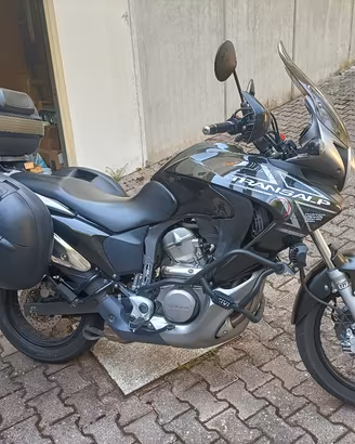 Honda Transalp 700 + tris borse rigide