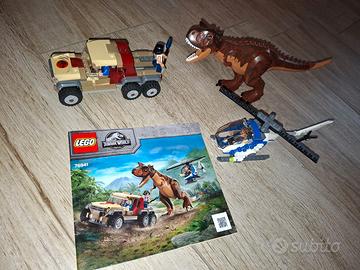 Lego Jurassic Word fuga dal carnotaurus