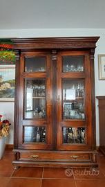 Vetrina/Cristalliera in legno massiccio Inizio 900