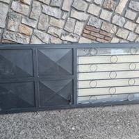 Porta in ferro con finestra 