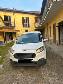 Ford transit courier 2020