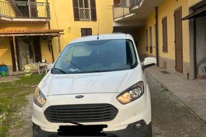 Ford transit courier 2020
