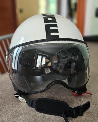 casco jet Momo