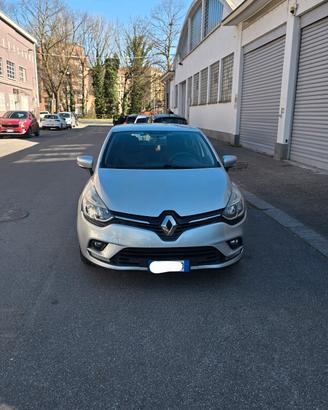 Renault Clio 2017 - 72.000 km 