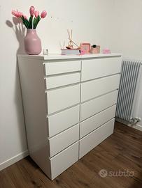 Mobile com cassetti