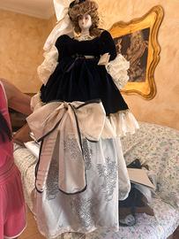 Bambola da collezione in porcellana