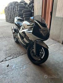 Suzuki gsx r 600