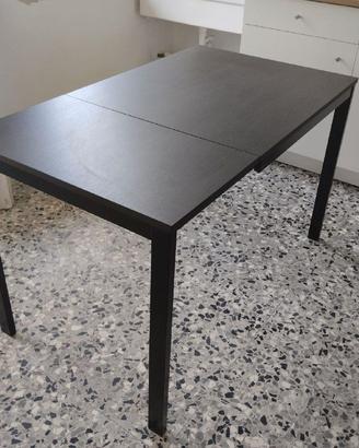 Tavolo Ikea allungabile con due sedie