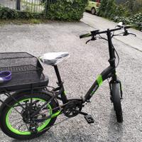 Bici elettrica pieghevole