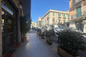 NEGOZIO A MESSINA