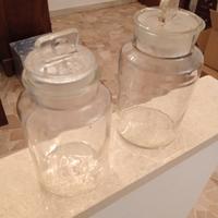 antichi barattoli in vetro 