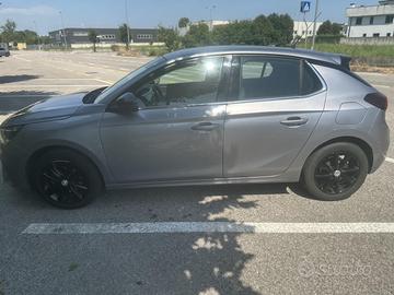 Opel Corsa F 1200cc 75cv