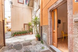 Bosa Città Casa Caratteristica B&B Arredata 90 mq