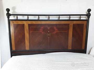 LETTO antico in ferro intarsiato con madreperla