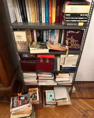 Libri vario genere in blocco