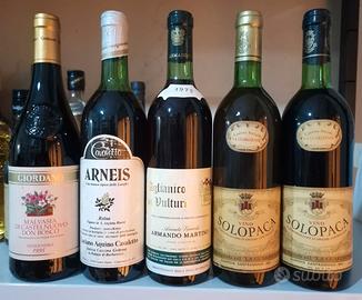 Bottiglie di vino da collezione