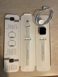 Apple Watch Series 8 41mm Cellular - Come nuovo
