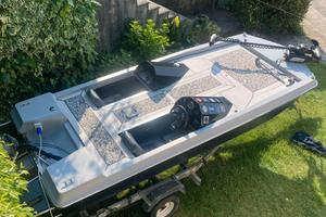 bass boat
