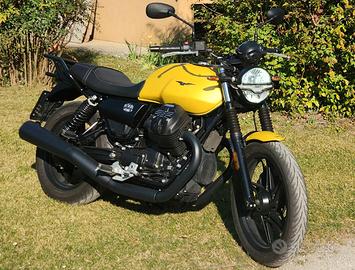 Moto Guzzi v7 stone