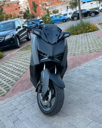 Yamaha Xmax 125
