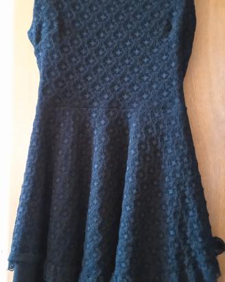 Elegante abito nero in pizzo