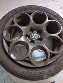 Cerchi Alfa Romeo 17 originali 7 fori bruniti