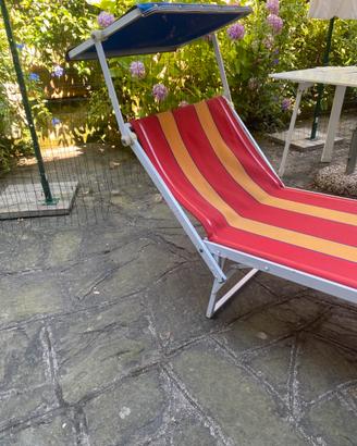 Lettino prendisole da giardino o spiaggia