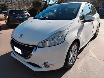 PEUGEOT 208 1.2 ANNO 2014 GARANZIA 12 MESI