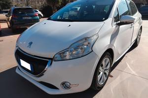 PEUGEOT 208 1.2 ANNO 2014 GARANZIA 12 MESI