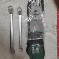 accessori auto 2 chiavi poligonale13/17+13/19nuove