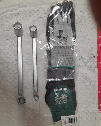 accessori auto 2 chiavi poligonale13/17+13/19nuove