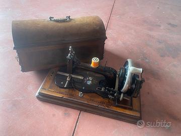 Macchina da cucire antica periodo vittoriano