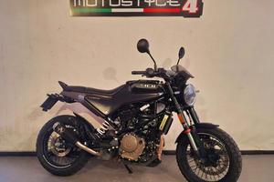 HUSQVARNA Svartpilen 401