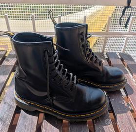 Dr. Martens anfibi da donna 8 buchi taglia 37