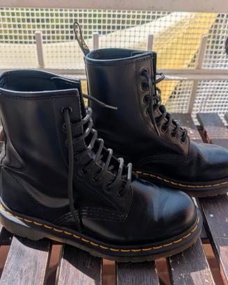 Dr. Martens anfibi da donna 8 buchi taglia 37