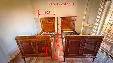 Coppia Letti Singoli in Legno intagliato con reti