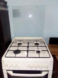 Cucina 4 fuochi con forno