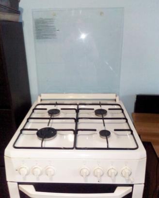 Cucina 4 fuochi con forno