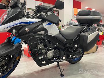 Suzuki V-Strom 650 XT sport adventure tourer tris 
