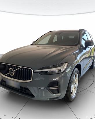VOLVO XC60 2.0 b4 Momentum awd auto