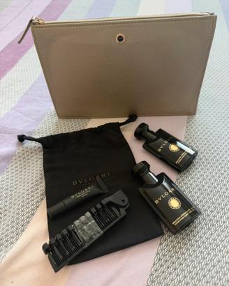 Pochette Bvlgari con accessori