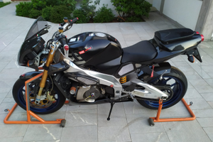 Aprilia tuono 1000 r