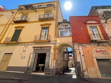 3 LOCALI A TORRE DEL GRECO