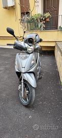 Kymco People 300