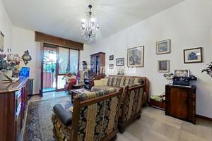 AMPIO BILOCALE CON CUCINA ABITABILE, BOX E CANTINA